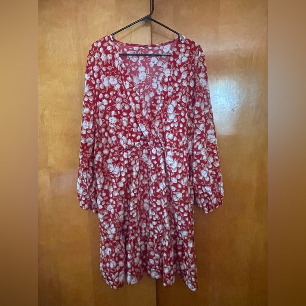 SHEIN Red and White Floral Long Sleeve Dress